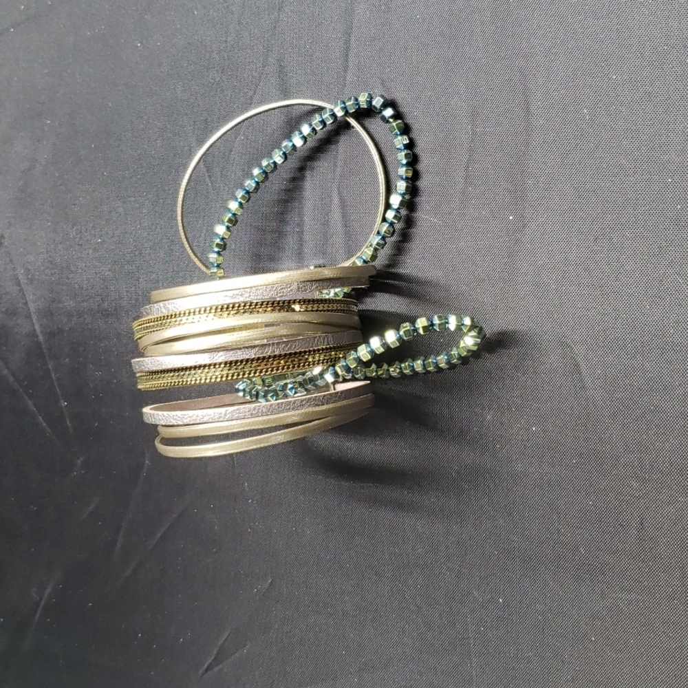 Assorted metallic color leather strip bracelet